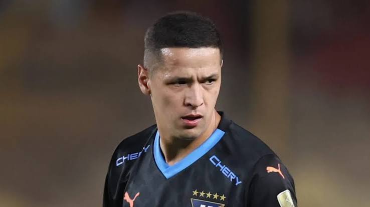 Alex Arce na mira do Inter