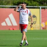 Pezzolano pode poupar titulares do Inter contra o Bahia Pezzolano em treino do Inter.