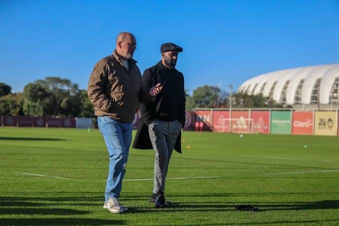 Inter x Corinthians arbitragem - dirigentes do Internacional no CT antes do duelo pela Copa do Brasil