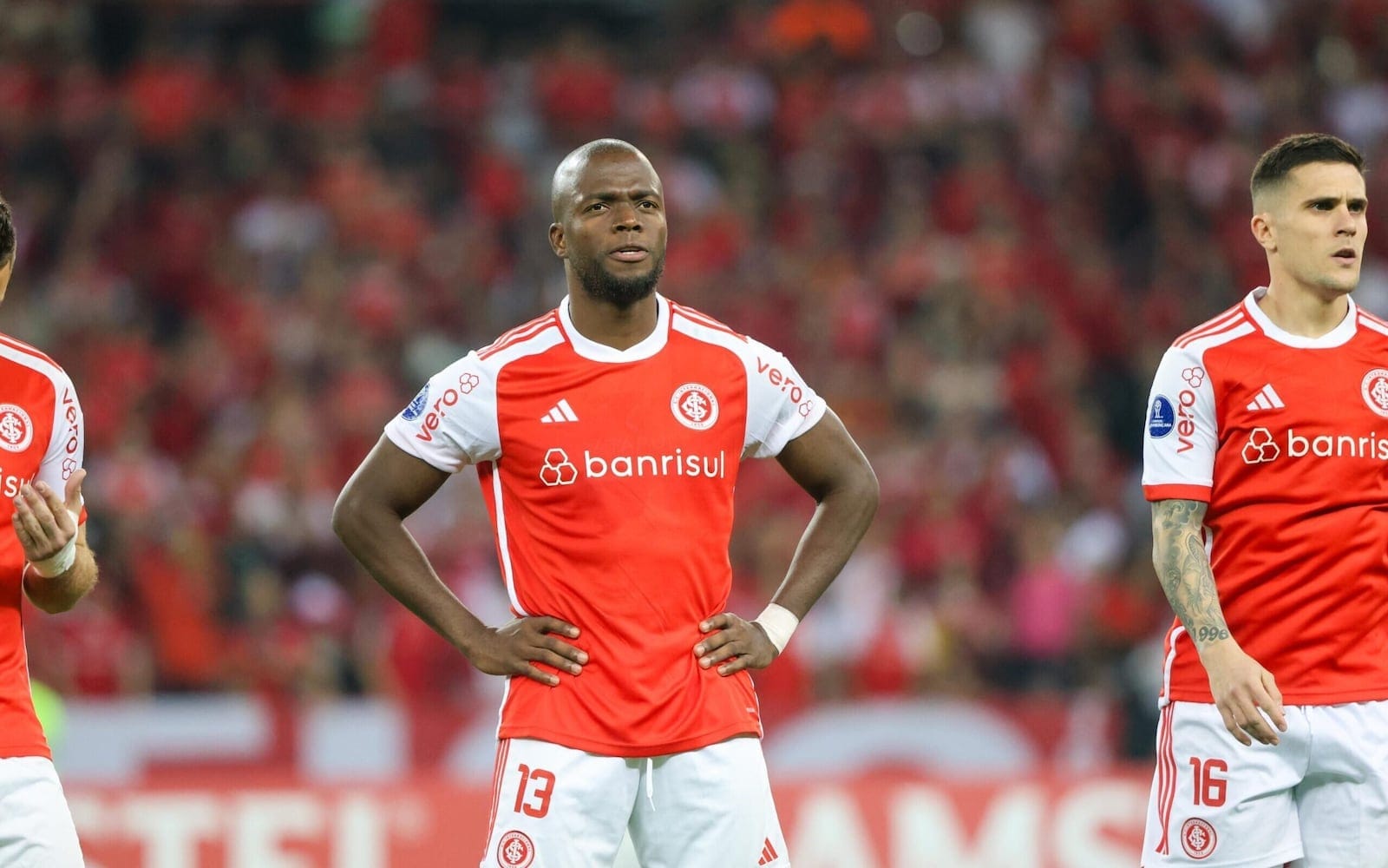 Enner Valencia Boca Juniors - ex-atacante do Internacional em ação.