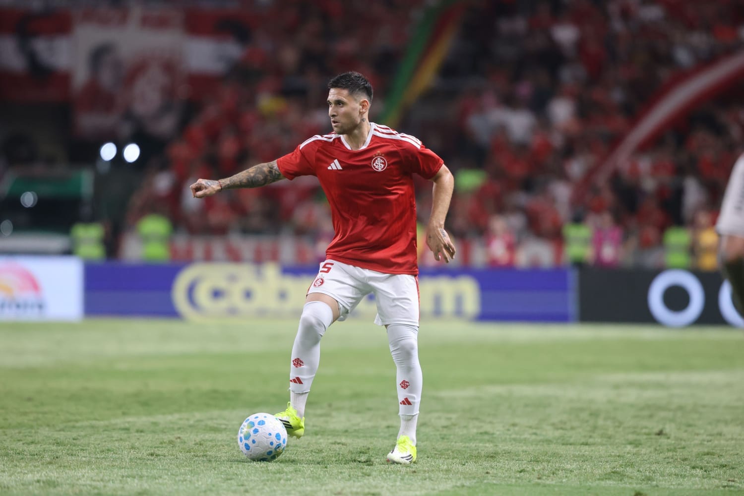 Inter perde Villagra contra o Corinthians: Ronaldo é a aposta