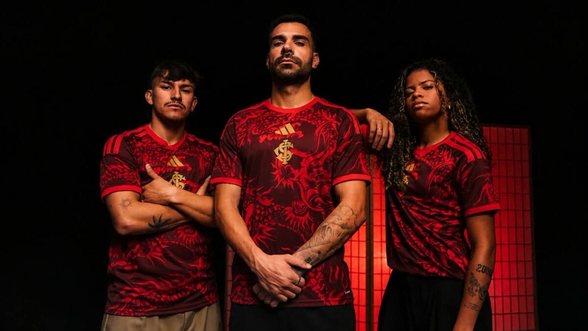 Nova camisa do Inter, terceiro uniforme com dragão japonês em homenagem ao Mundial de 2006
