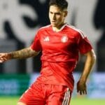 Futuro de Villagra no Inter: volante argentino em ação pelo Colorado