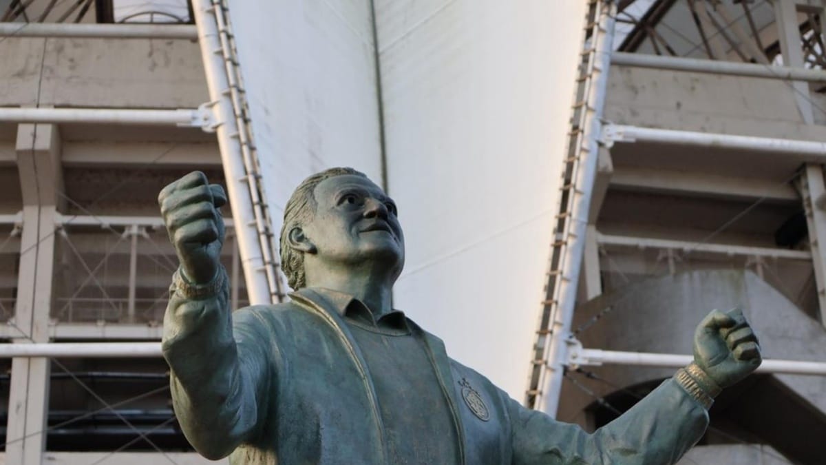 Inter inaugura estátua de Abel Braga no Beira-Rio