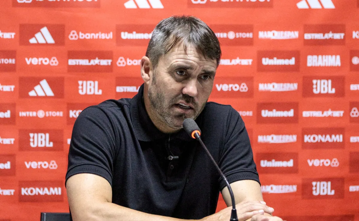 Coudet no Internacional: Inter liga para o argentino, mas recebe recusa em meio à crise de Pezzolano