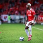 Ramon, lateral-esquerdo do Internacional, antes de ser emprestado ao Vitória
