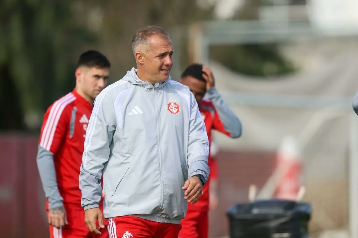 Eduardo Baptista durante primeiro treinamento no Internacional