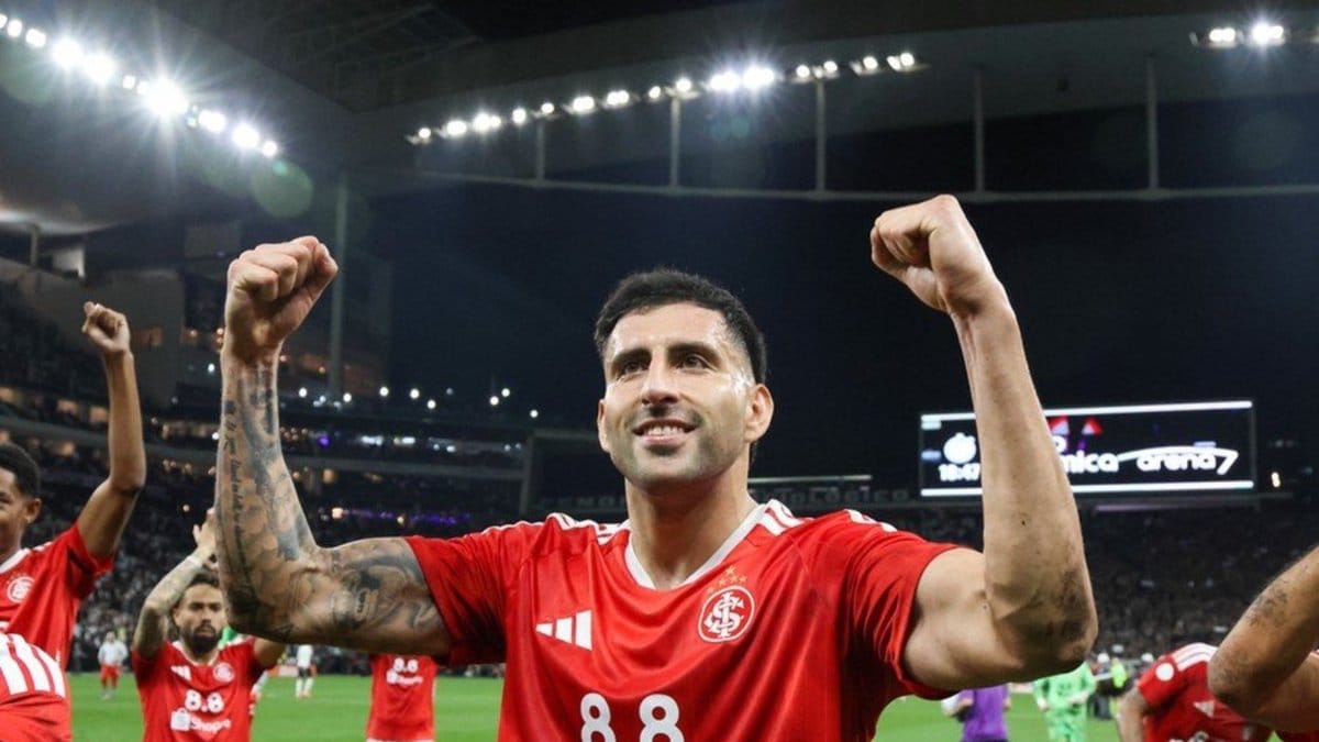 Zagueiro Maripán ,um dos pendurados joga contra o Corintians